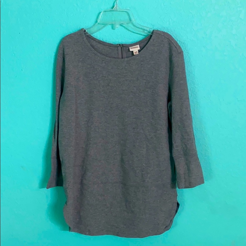 Grey long sleeve sweater